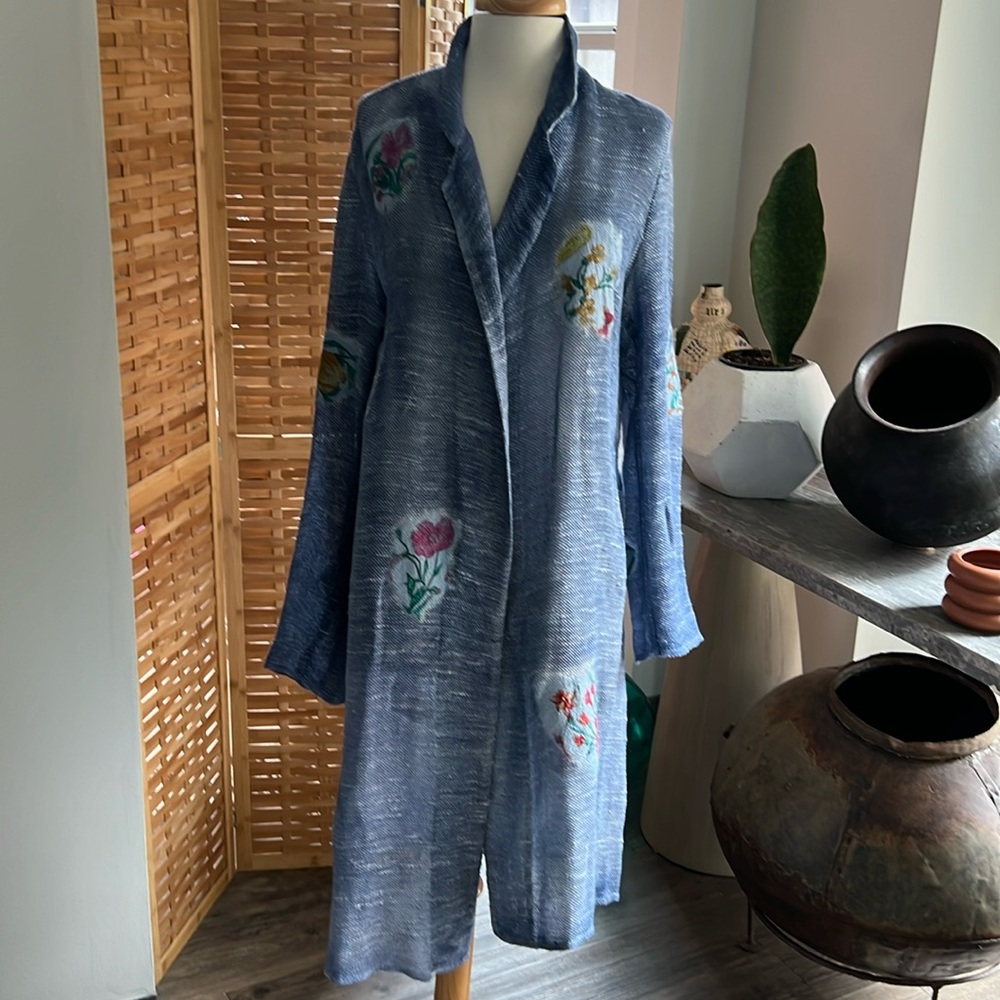 Avant Toi - exquisite linen duster - excellent condition has a matching scarf